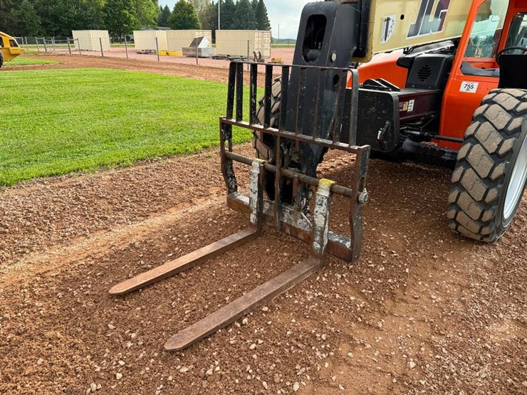 2014-jlg-g6-42a-image-24