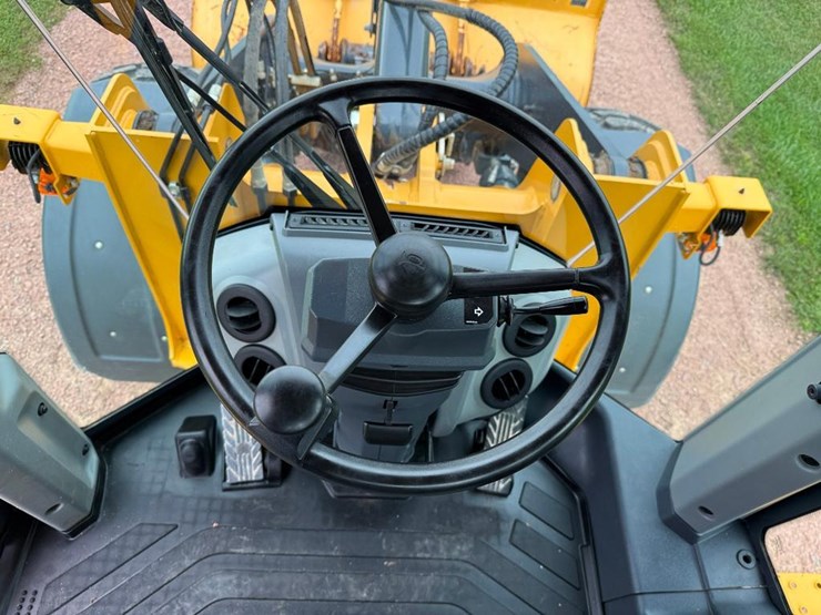 2021-deere-544p-image-52