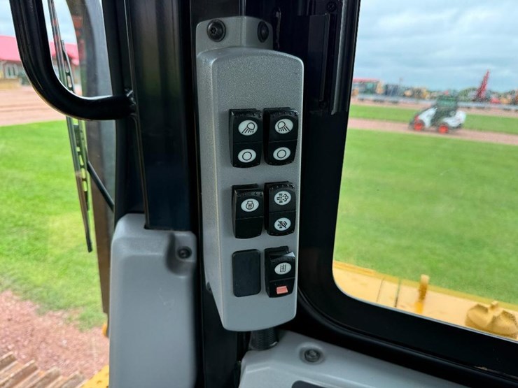 caterpillar-d6t-xl-image-73