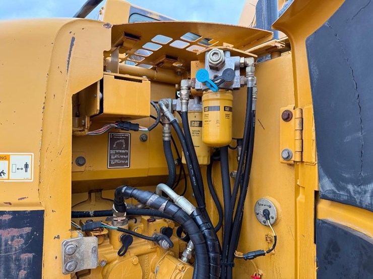 2004-caterpillar-314c-image-38