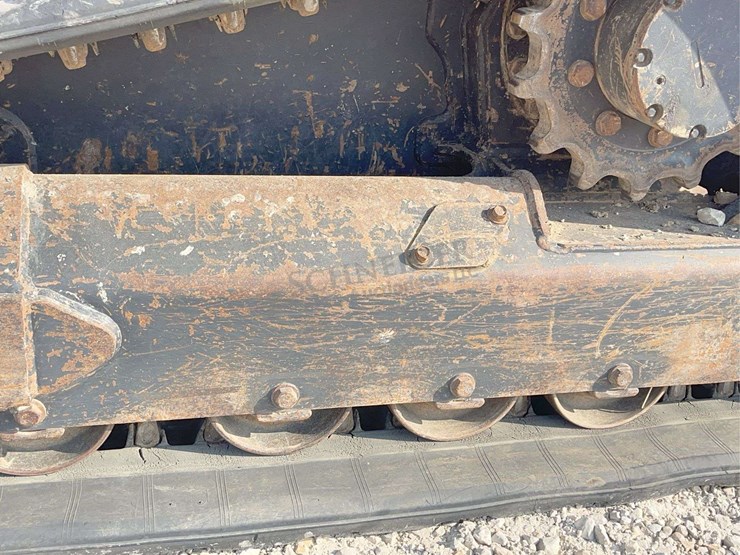 2019-kubota-svl65-2-image-17