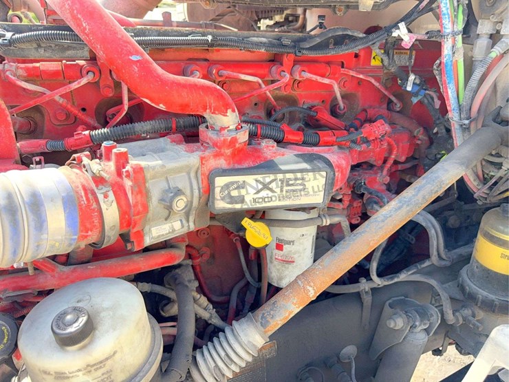 2020-peterbilt-579-image-55