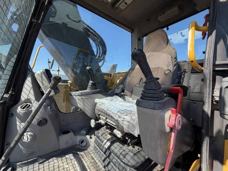 2012-volvo-ecr235dl-image-34