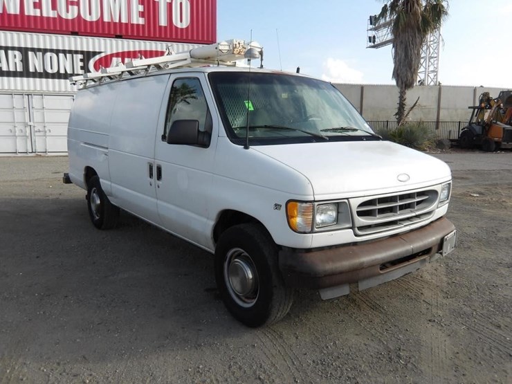 2002-ford-e350-image-2