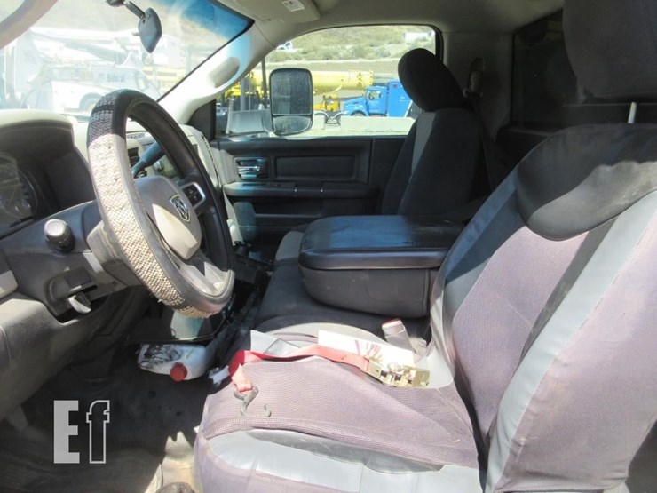 2011-dodge-ram-5500hd-image-6