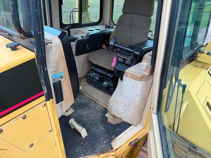 caterpillar-d6m-lgp-image-49