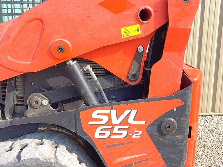 2019-kubota-svl65-2-image-19