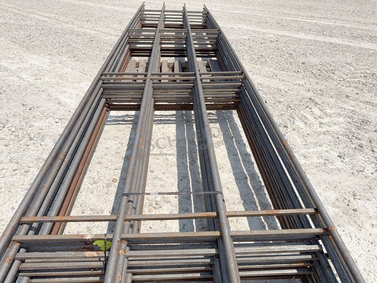 15--unused-4'x20'-continuous-steel-fence-panels-image-6