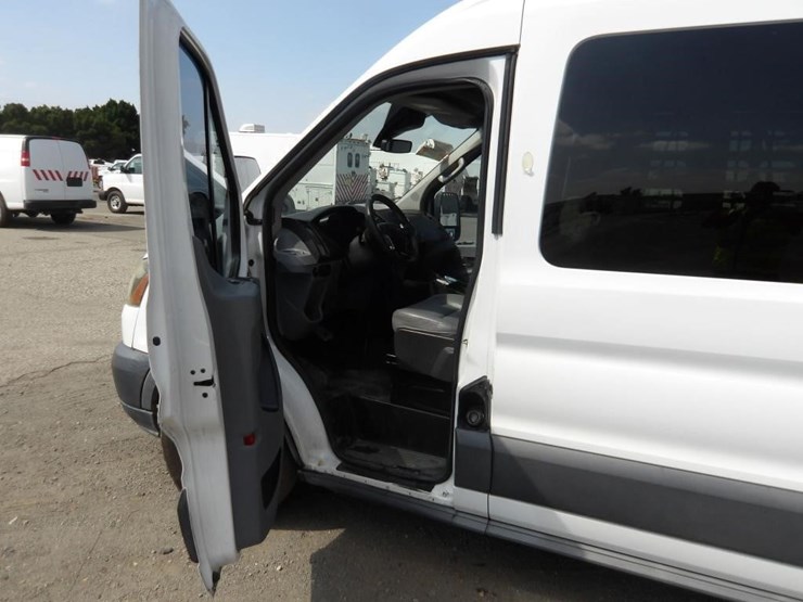 2017-ford-transit-image-17
