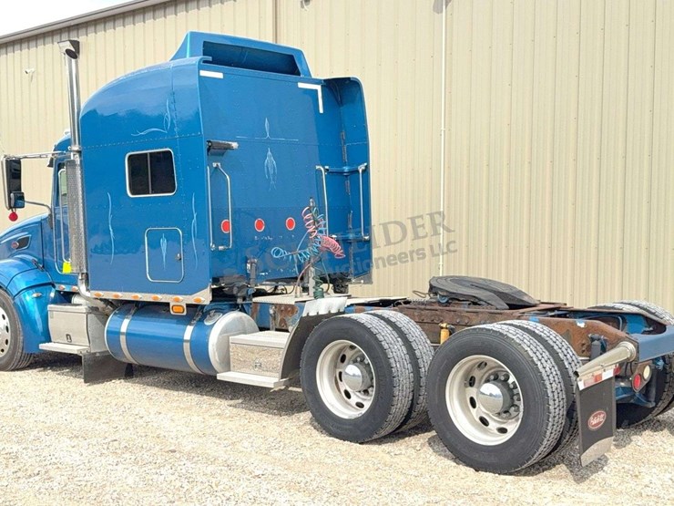 2007-peterbilt-386-image-6
