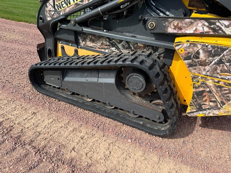 new-holland-c232-image-8