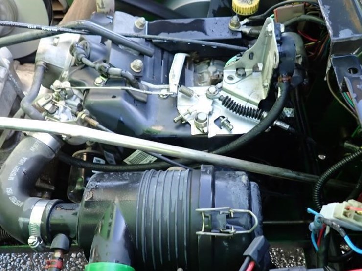 2012-john-deere-gator-image-8