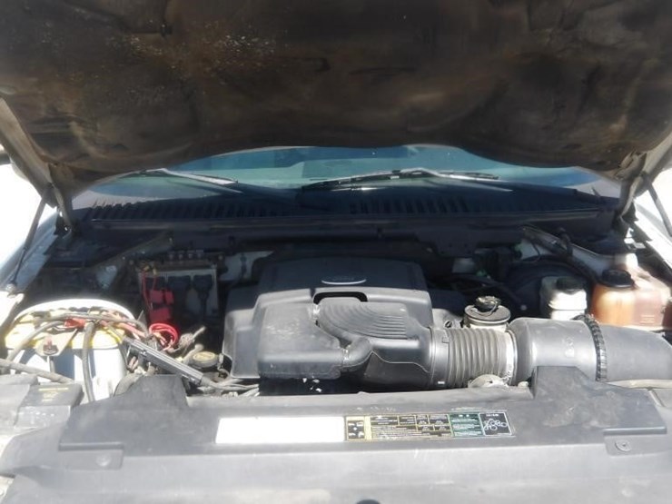 2003-ford-expedition-xlt-image-9