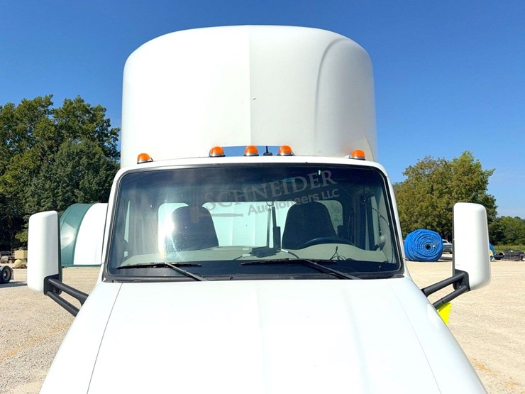2020-peterbilt-579-image-10