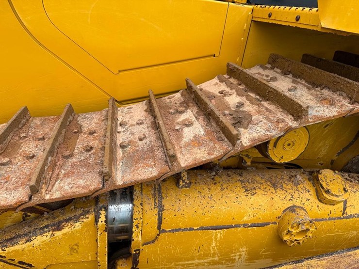 caterpillar-d6t-xl-image-9