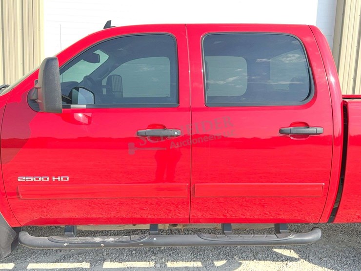 2013-chevrolet-2500hd-image-63