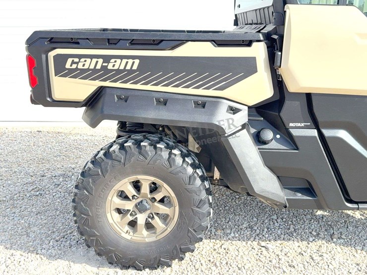 2023-can-am-hd10-defender-limited-4x4-utv-image-17