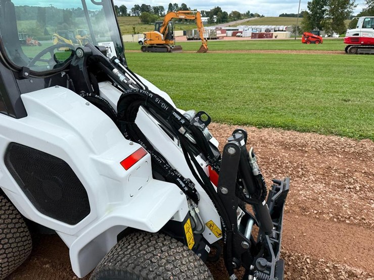2024-bobcat-l28-image-24