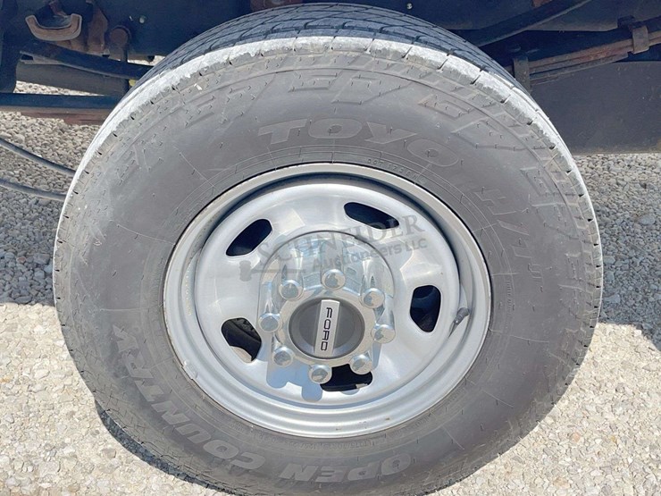 2021-ford-f350-image-46