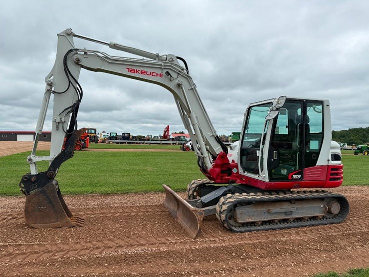takeuchi-tb290-image-1
