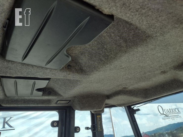 2010-deere-310sj-image-15