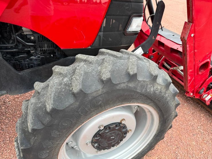case-ih-farmall-70-image-10