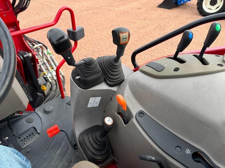 case-ih-farmall-75c-image-41