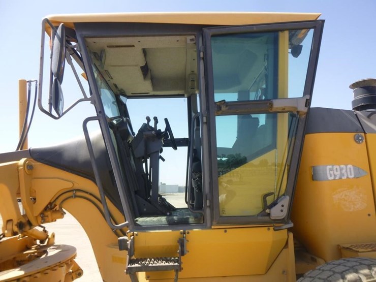 2008-volvo-g930-image-8
