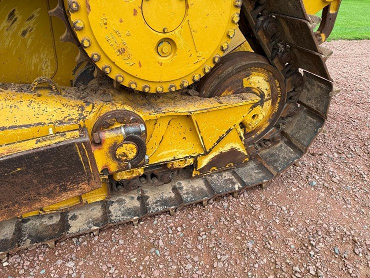 caterpillar-d6t-xl-image-13