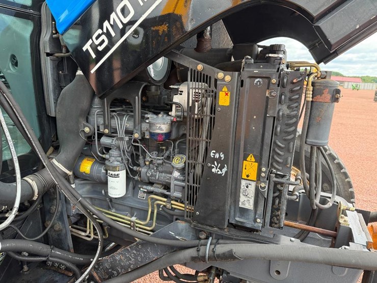 new-holland-ts110-image-25