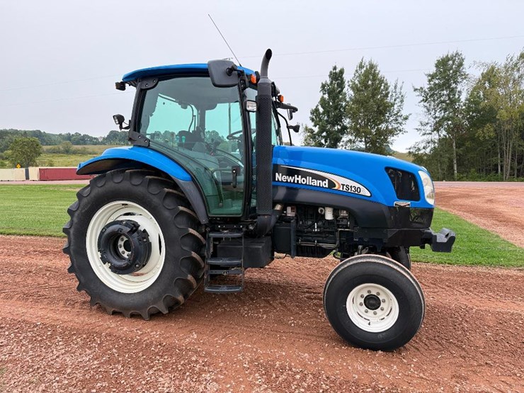 new-holland-ts130a-image-3