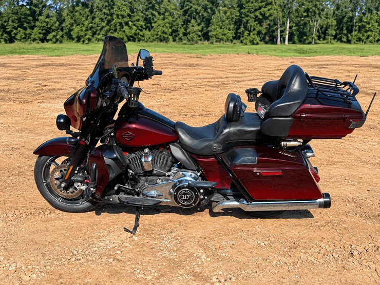 #1075-•-2018-harley-davidson-flhtkse-cvo-limited-image-2