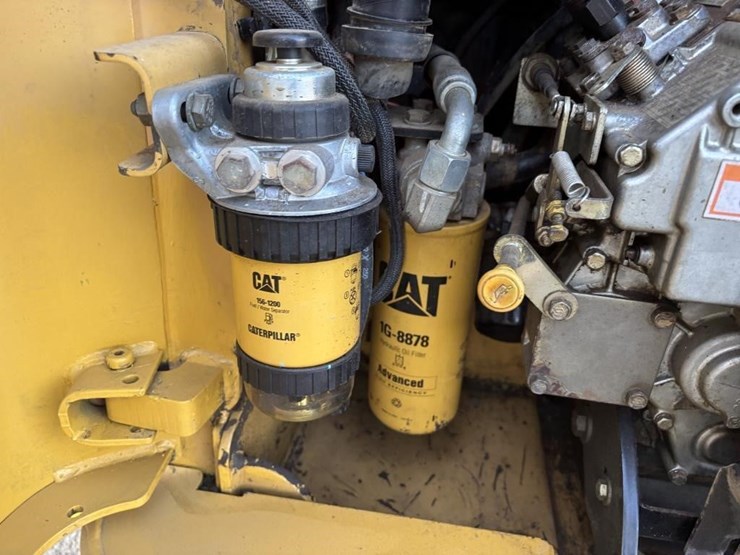 caterpillar-257b2-image-36