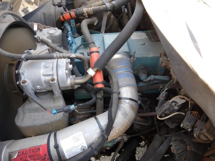 2004-international-durastar-4300-image-9