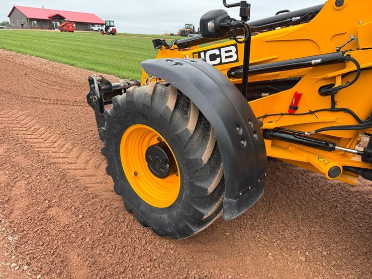 jcb-tm320-image-9