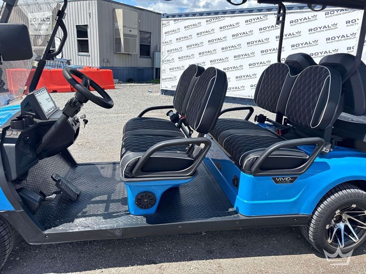 2024-vivid-ev-6-person-electric-cart-image-5
