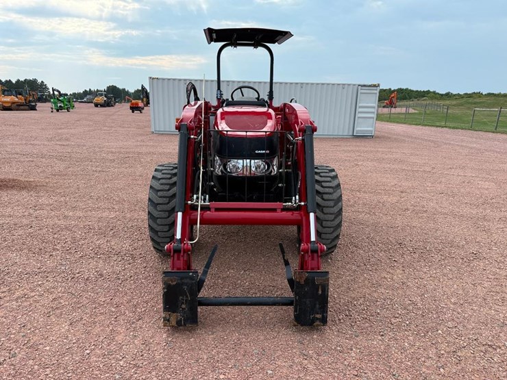 case-ih-farmall-75c-image-2