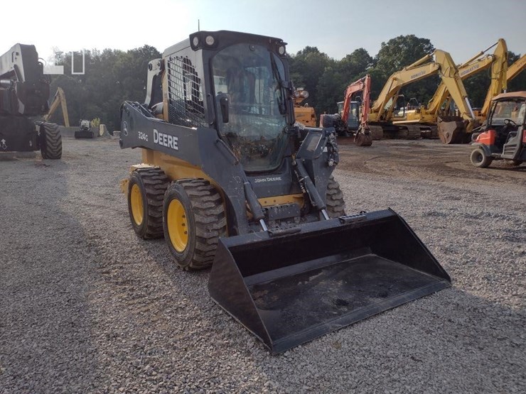 2019-deere-324g-image-31