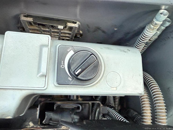 volvo-ecr88-image-59