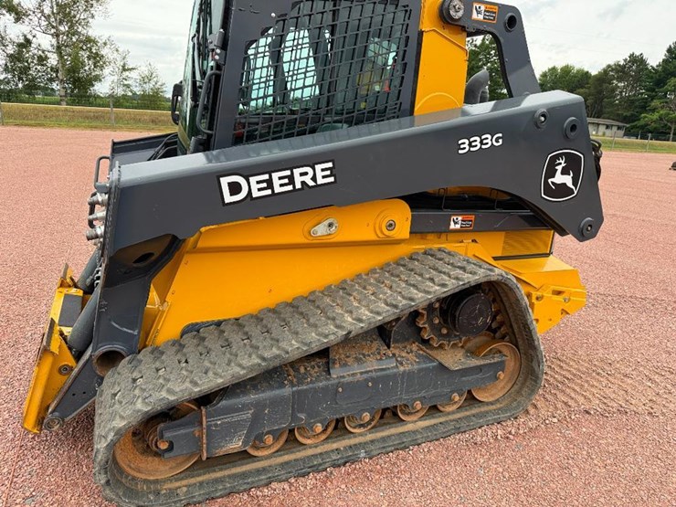 2022-deere-333g-image-13