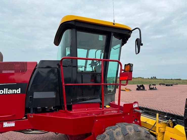 new-holland-hw305-image-12