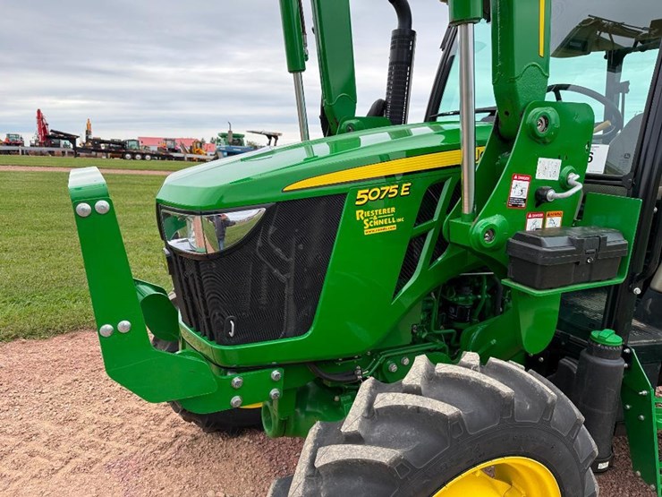 john-deere-5075e-image-34