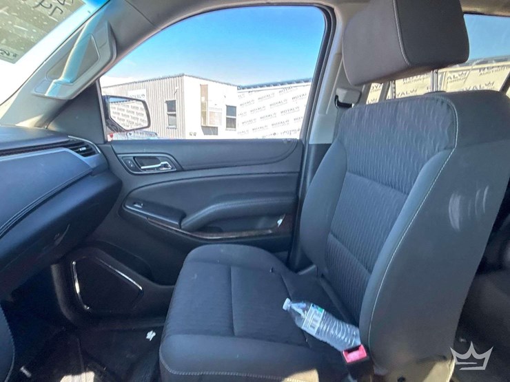2018-chevrolet-tahoe-image-16
