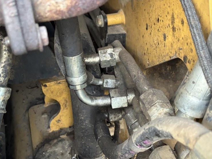 caterpillar-257b2-image-47