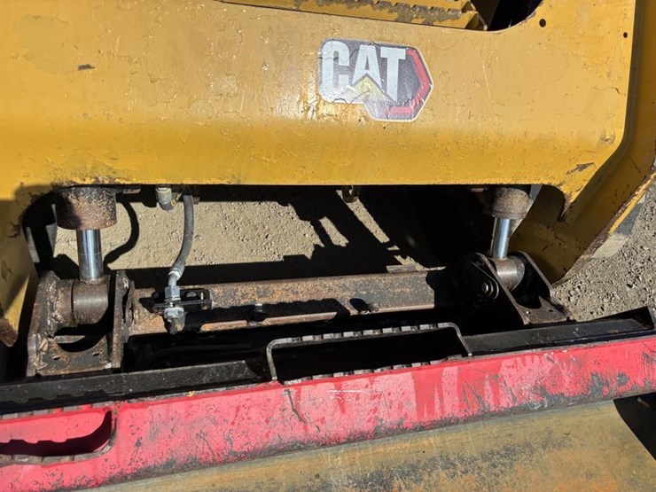2020-caterpillar-289d3-image-14