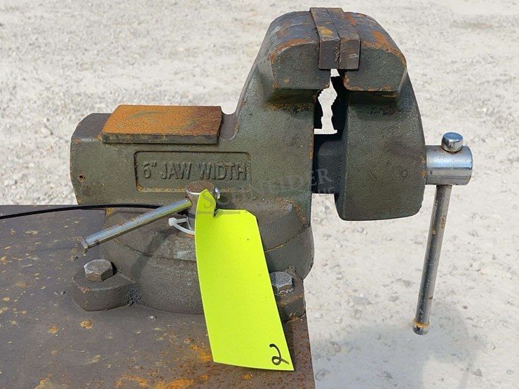 62.5"x7'-steel-work-table-w/-6"-vise-image-5