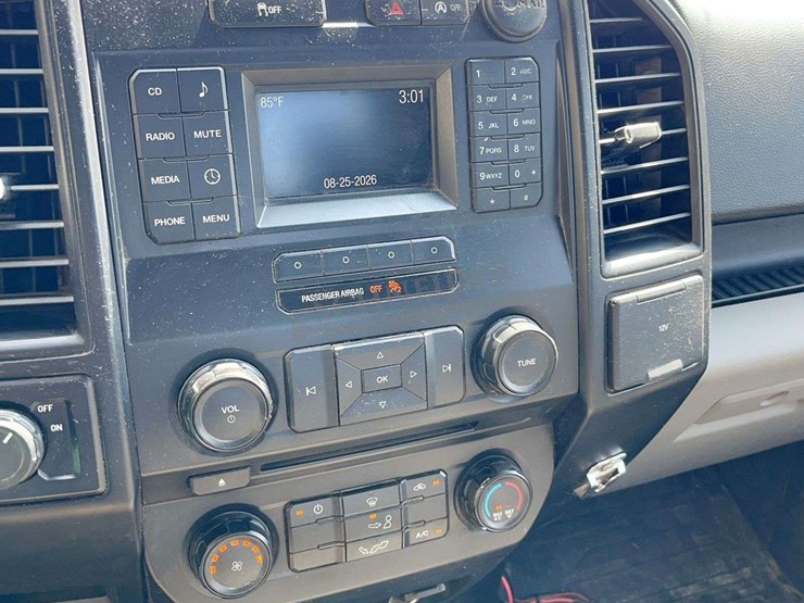 2017-ford-f150-image-39