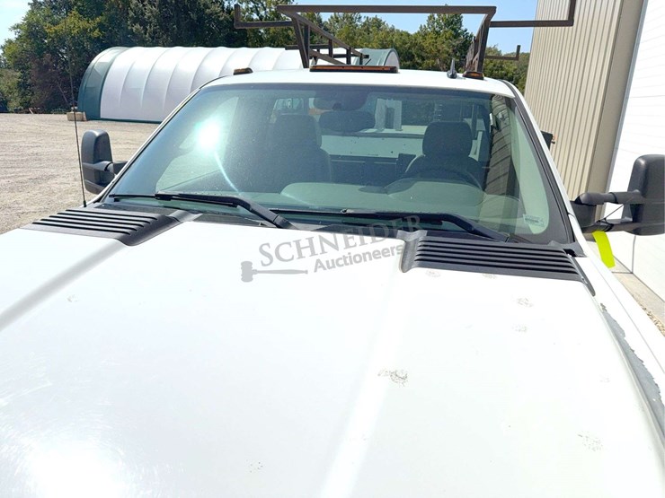 2009-chevrolet-3500-image-11