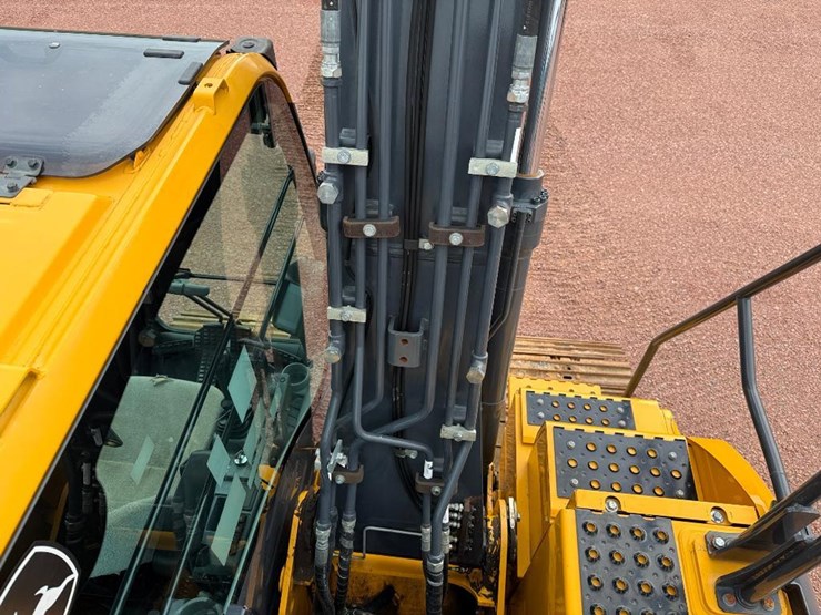 deere-130g-image-46