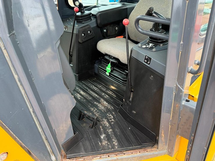 deere-700k-lgp-image-44
